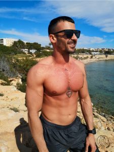 adrian masajes eroticos ibiza